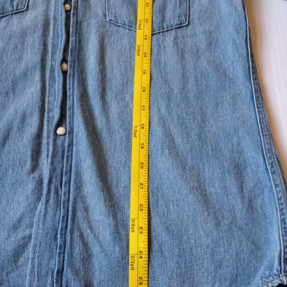 Imogene + Willie Leah Washed Pearl Snap Shirt Denim Small - Picture 8 of 12